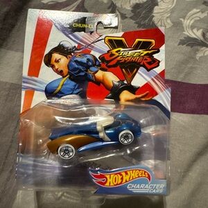 Hot Wheels Street Fighter Chun-Li Character Car - Blue and Gold